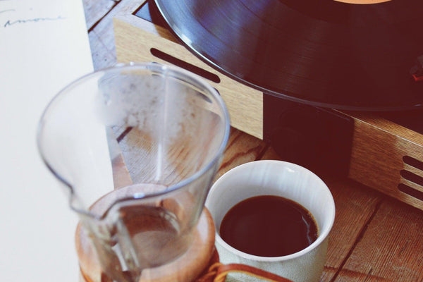 müzik ve kahve arasındaki bağlantı kapak 