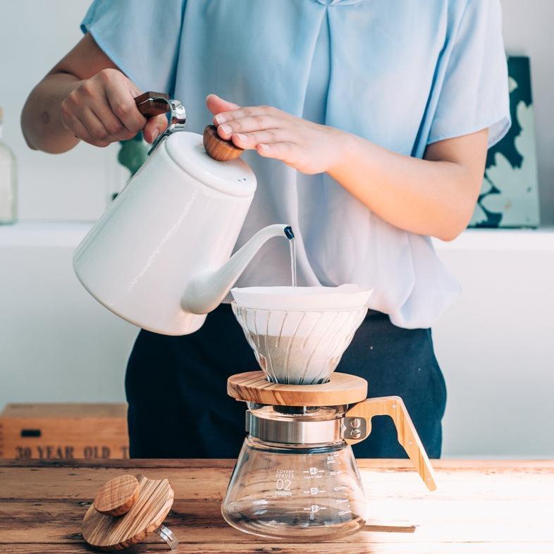 Hario V60 02 Kahve Servis Sürahisi Olive Wood 600 ml