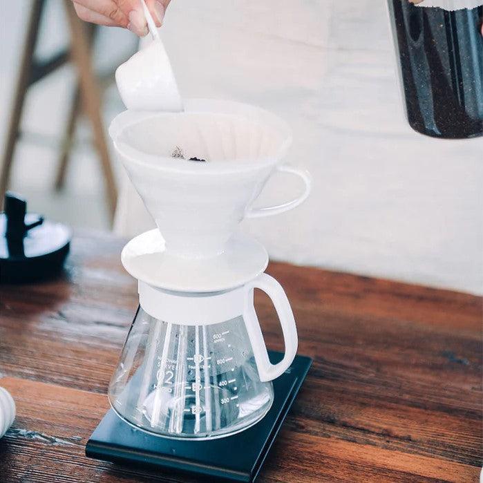 Hario V60 02 Seramik Kahve Demleme Seti Beyaz