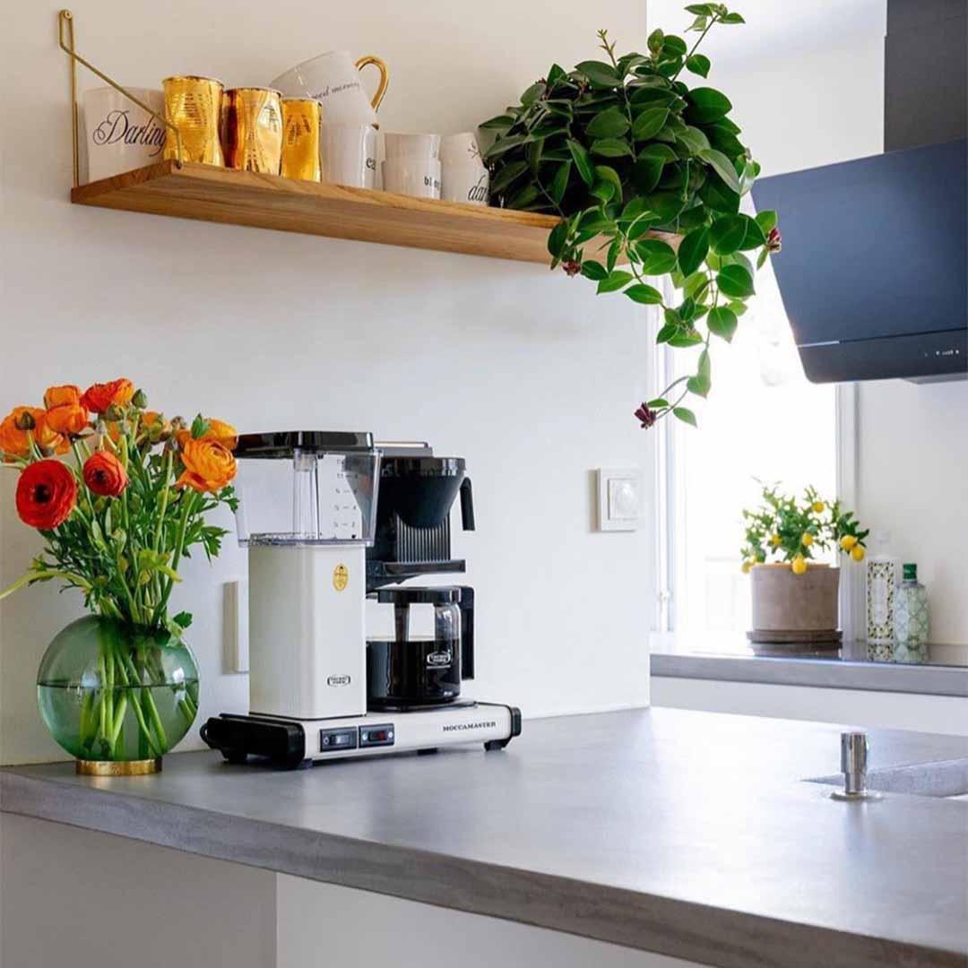 Moccamaster KBG Select Filtre Kahve Makinesi Cam Potlu Beyaz