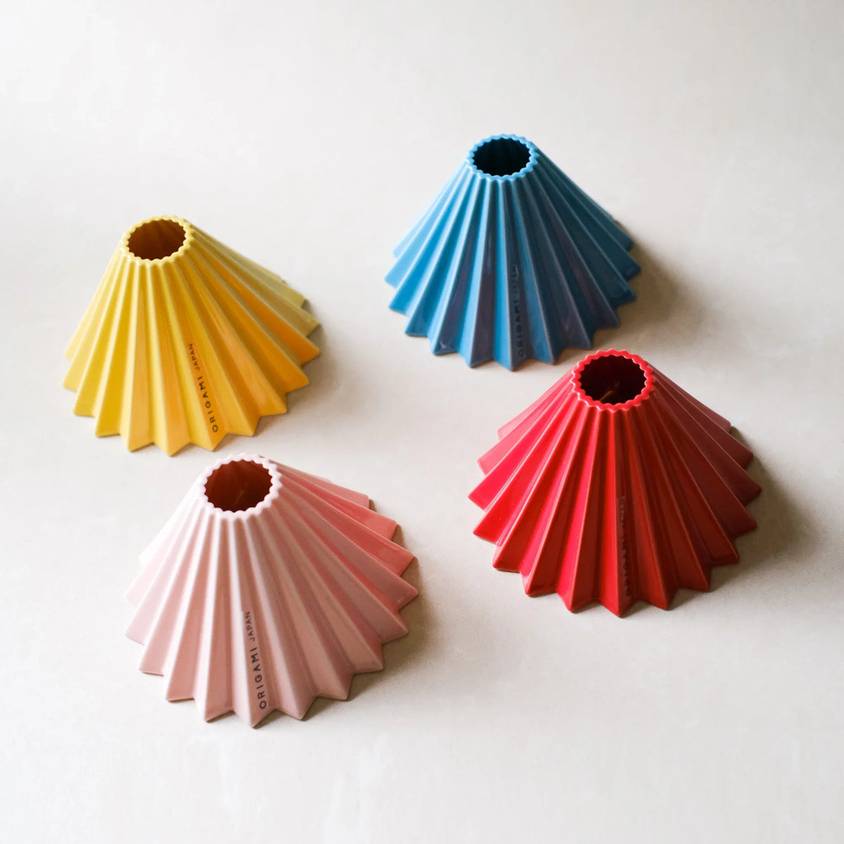 Origami Dripper M Şeffaf Tabanlı - Kırmızı