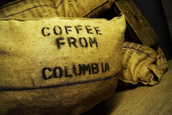 Kavrulmuş Kahve Üretimi: Kahve Meyvesinden Kahve Çekirdeğine Dönüşüm Süreci - kahvebi