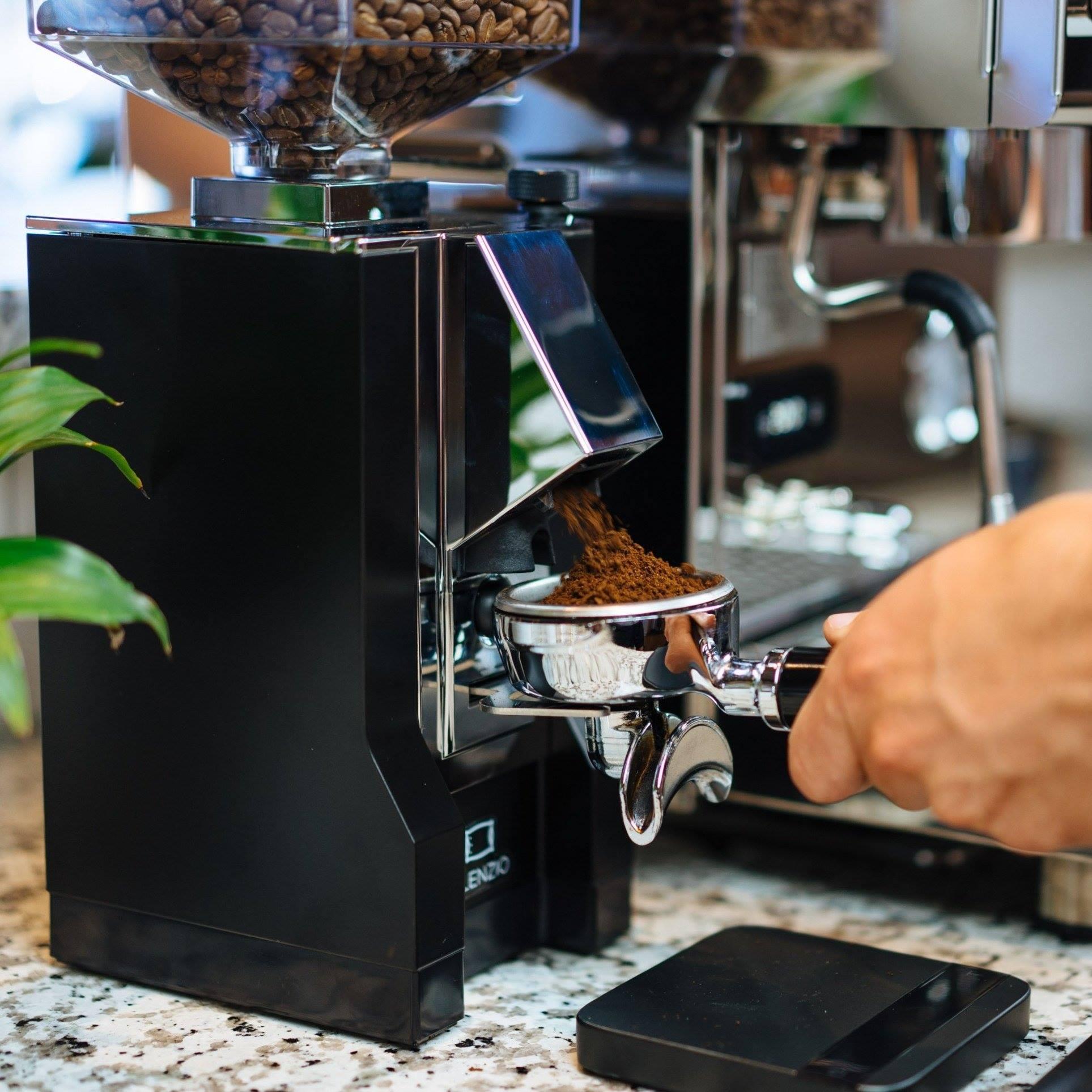 Eureka Mignon Specialita Espresso Grinder 16CR ( Black ) – kahvebi